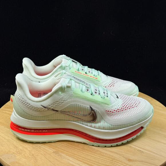 Nike Air Zoom Pegasus Premium Barely Green HQ2592-301 Size 7.5M/ 9W - Picture 5 of 9